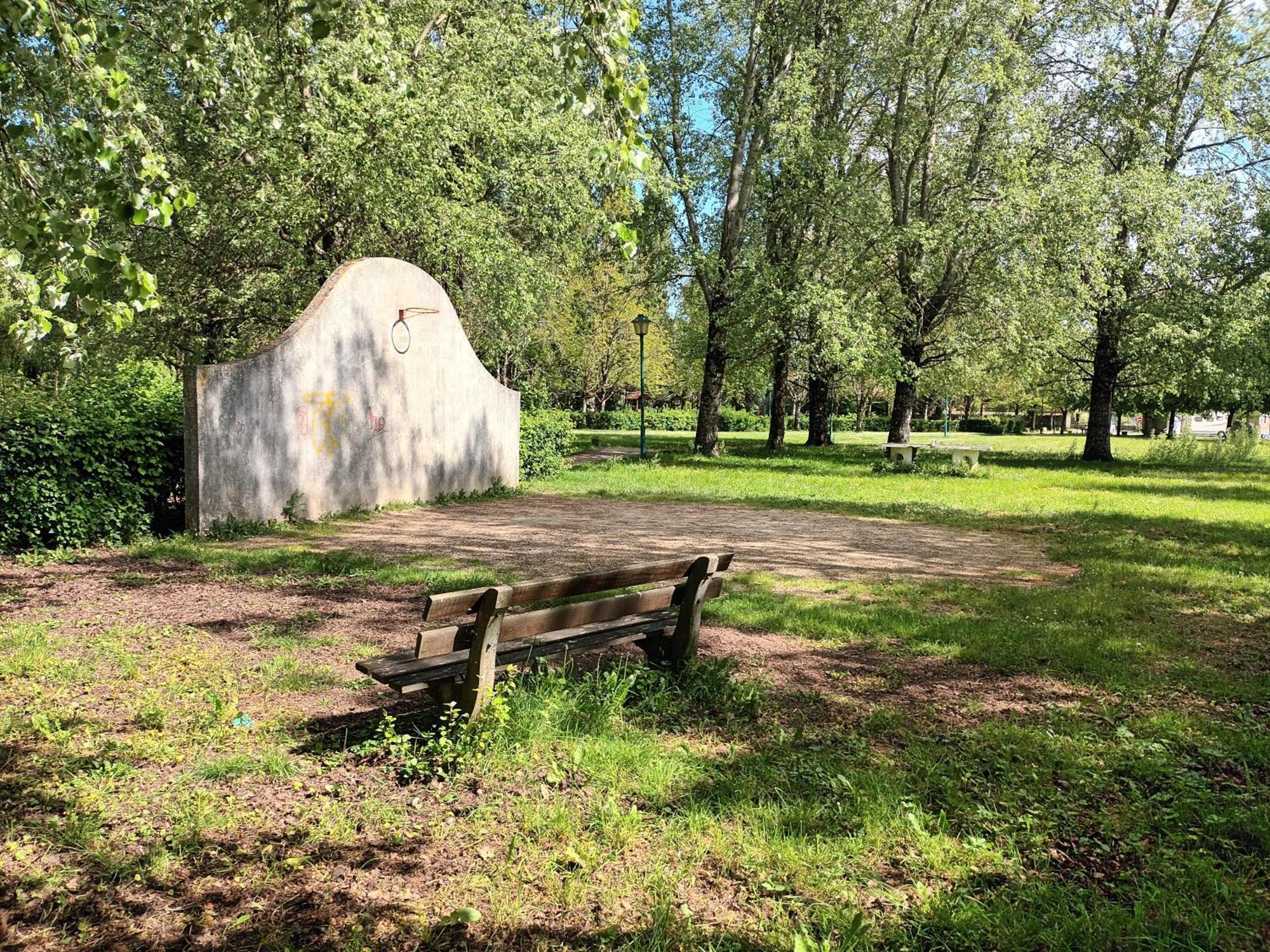Ferienwohnung Au Bord De La Riviere Verteuil-sur-Charente Exterior foto